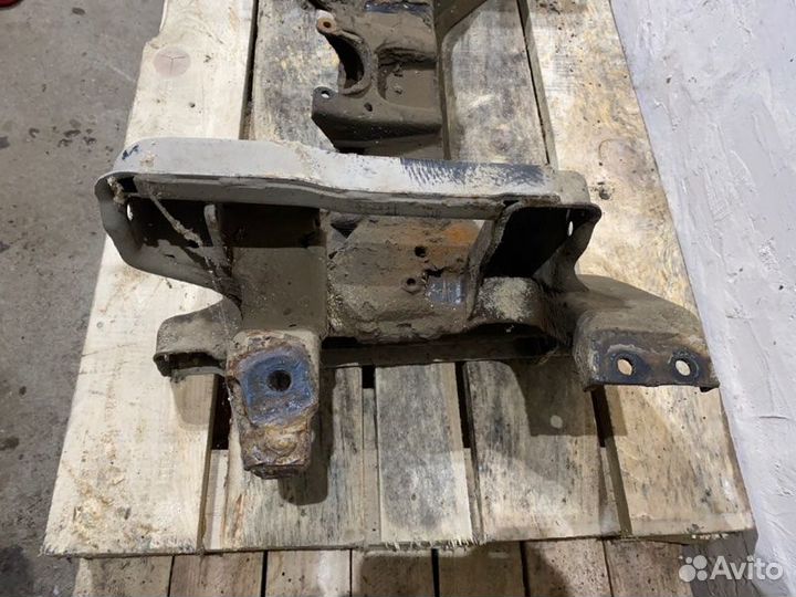 Балка подмоторная Volkswagen Transporter T4