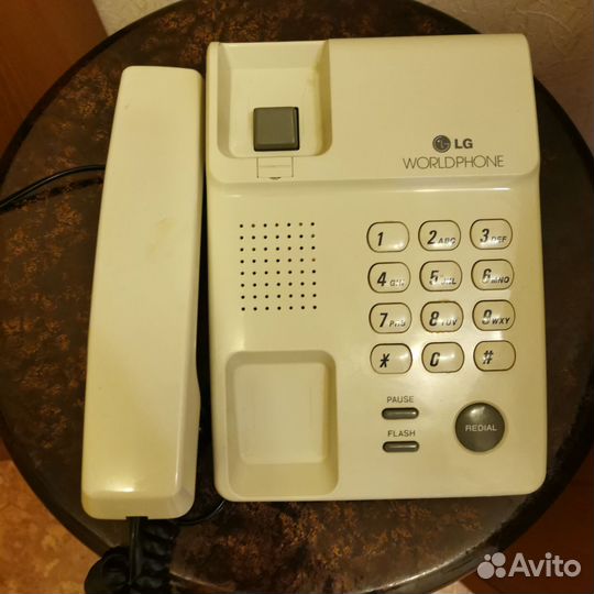 Стационарный телефон LG