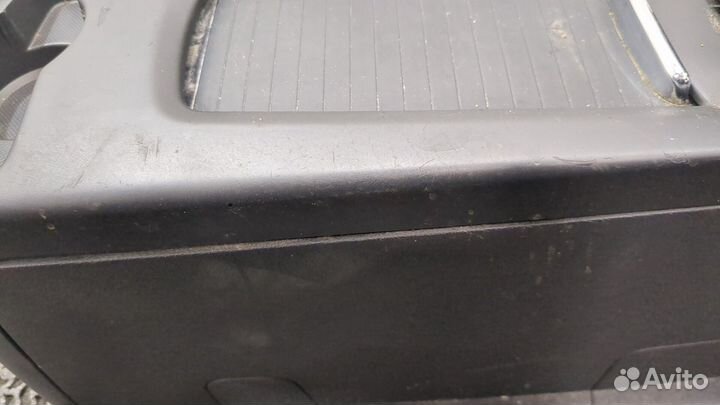 Консоль салона Peugeot 5008, 2010