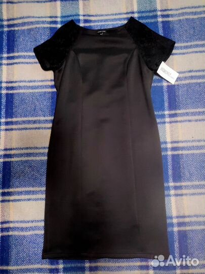Женское платье черное 48 размер