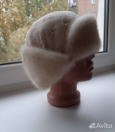 Шапка женская ушанка