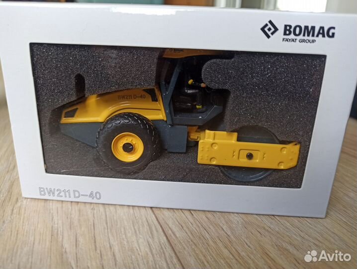 Моделька Каток bomag BW211D-40 (оригинал) 1:50