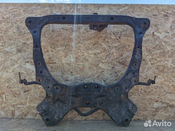 Передний подрамник Тойота Рав 4 50