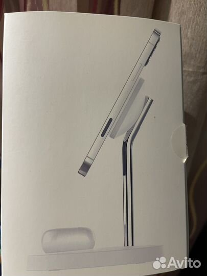 Зарядная станция для iPhone и наушников belkin