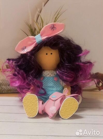 Кукла Маника