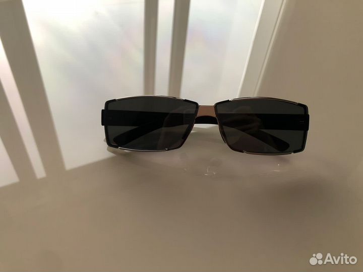 Очки солнцезащитные