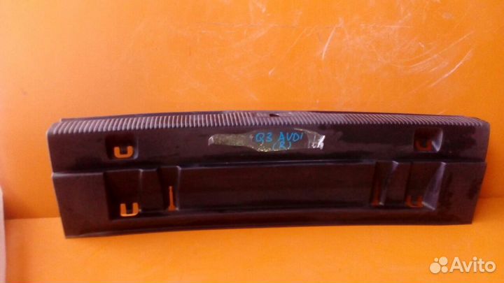 Накладка замка багажника на Audi Q3