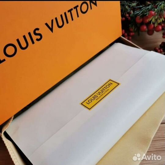 Louis vuitton кошелек