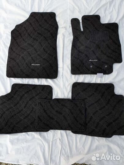 Продам ковры в солон toyota allion 260