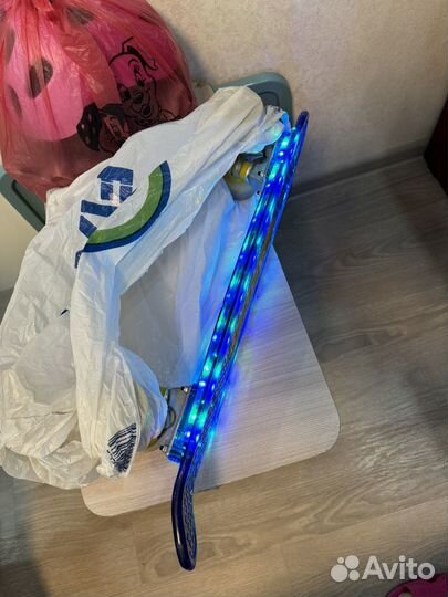 Скейт музыкальный светится, книга, наст игры и тд