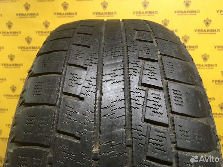 Hankook Winter I'Cept iZ 2 W616 215/55 R17 98T