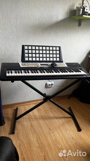 Синтезатор yamaha psr r200