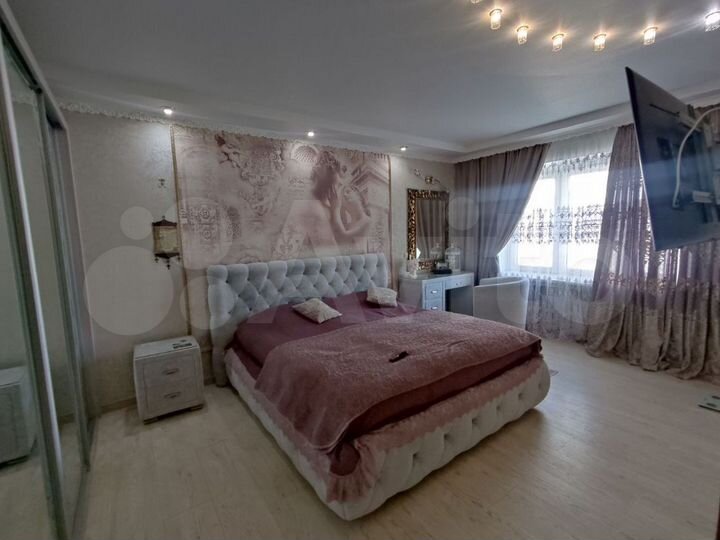4-к. квартира, 116 м², 3/9 эт.