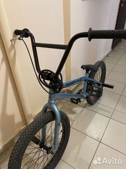 Трюковой велосипед BMX