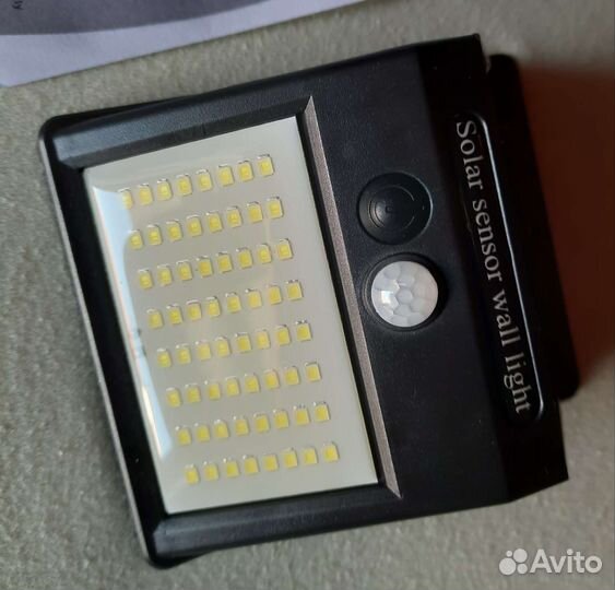 Светодиодный светильник на солнечных батареях