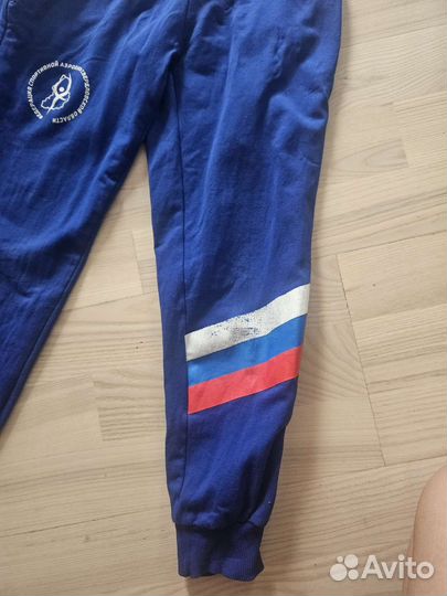 Спортивный костюм 