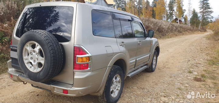 Mitsubishi Pajero 3.5 AT, 2001, 330 000 км