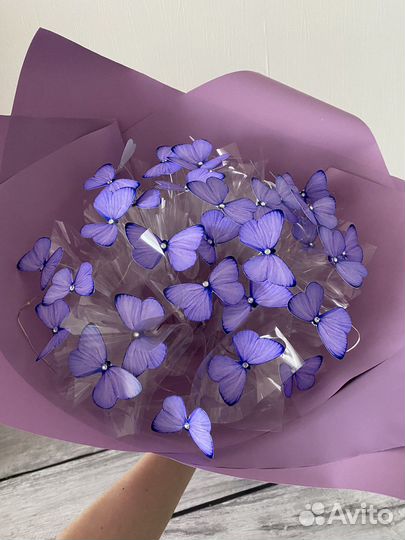 Букет из бабочек с огоньками