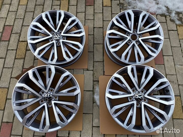 Оригинал Volkswagen Taos R18 Passat Jetta Tiguan