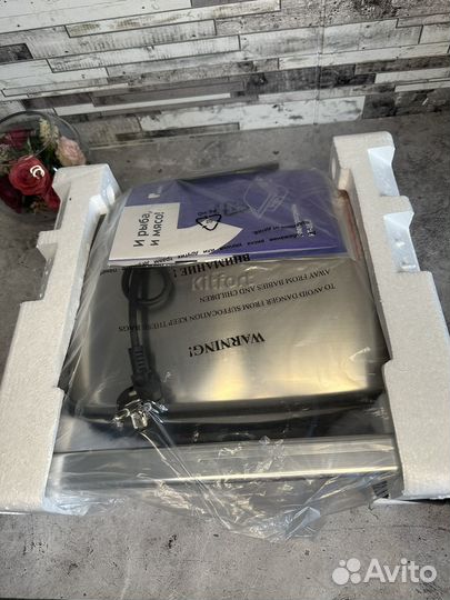 Гриль электрический 2000Вт/Новый