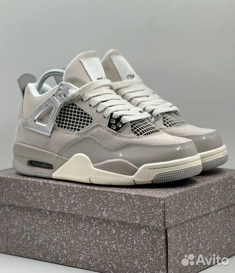 Nike Air Jordan 4 Retro