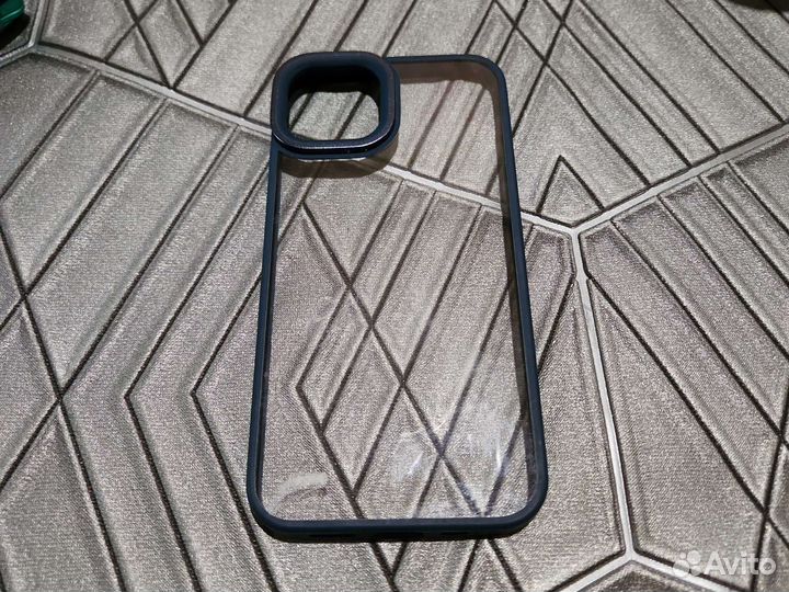 Чехол на iPhone 13