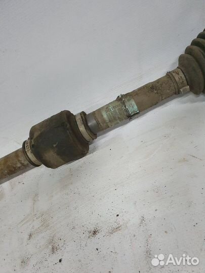 Привод, полуось передний правый Hyundai Solaris