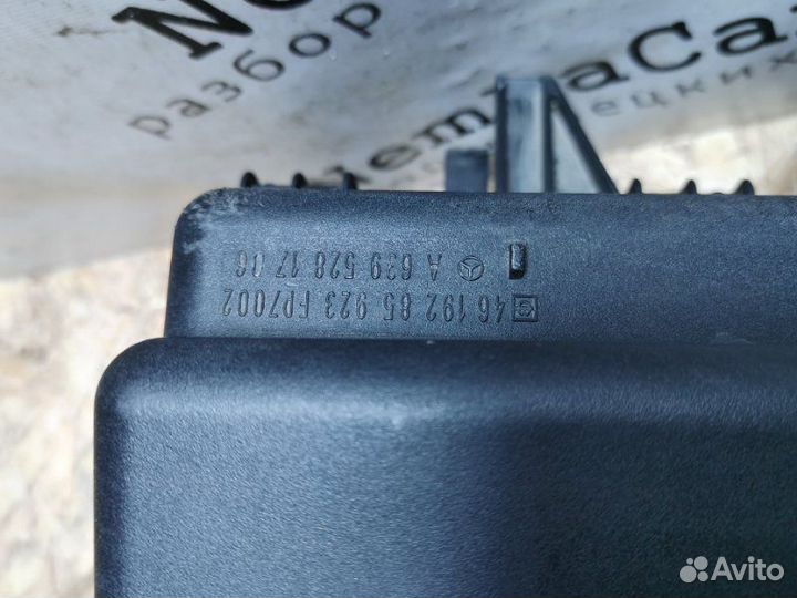 Корпус воздушного фильтра Mercedes-Benz Vito 639