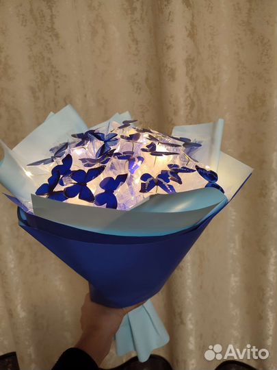 Букеты с бабочками, светящиеся