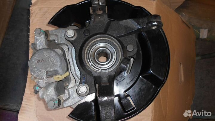 Geely Emgrand EC7 кулак поворотный передний