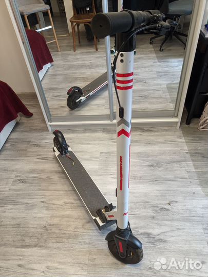 Электросамокат Midway i max (нужен ремонт)