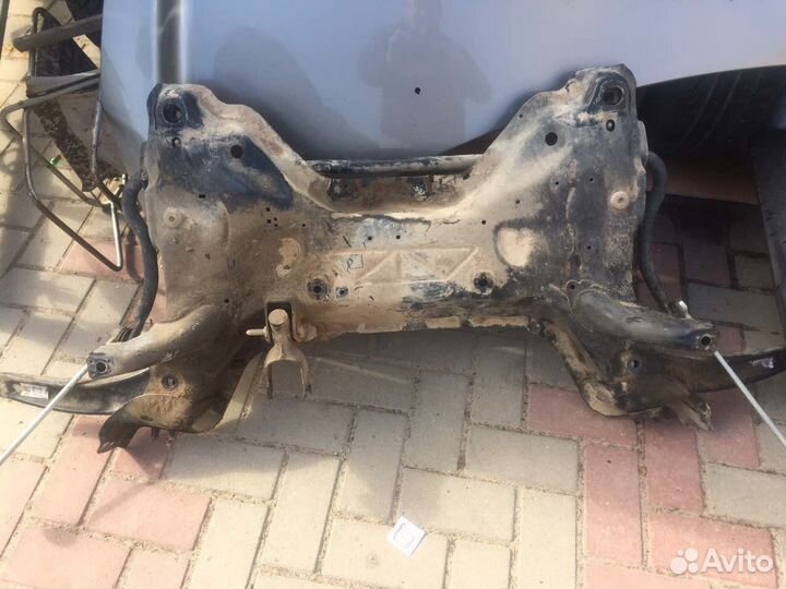 Peugeot 308 - Балка двигателя