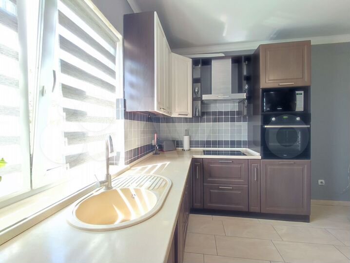 3-к. квартира, 109,6 м², 1/4 эт.