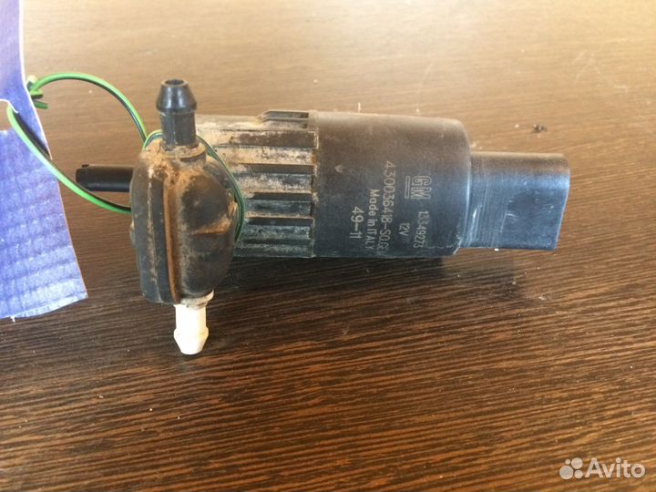 Насос омывателя стекол Chevrolet Cruze хэтчбек