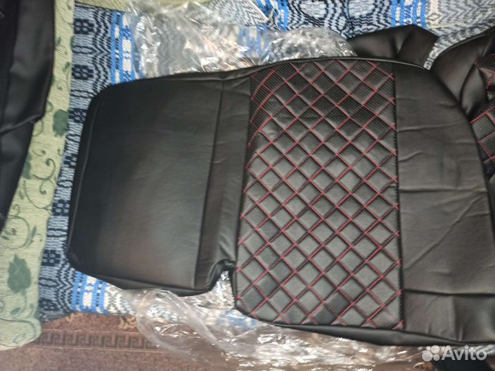 Новые чехлы, эко-кожа, на renault megane 2