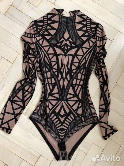 Боди с длинным рукавом принт тату