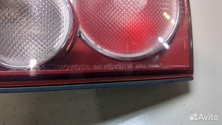 Фонарь крышки багажника Lexus RX, 2000