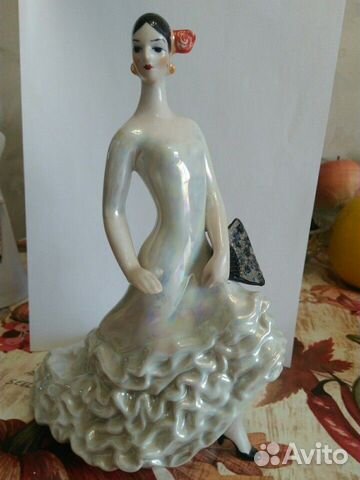 Статуэтка Кармен