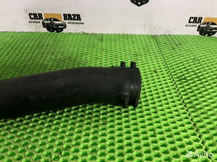 Патрубок интеркулера Audi Q7, Volkswagen Touareg