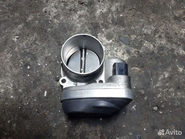 Дроссельная заслонка Renault K4M