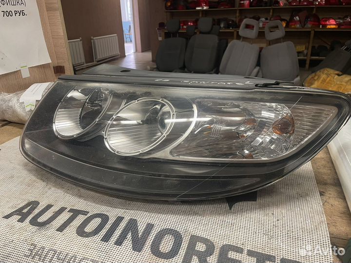 Фара левая Hyundai Santa Fe 921012bxxx