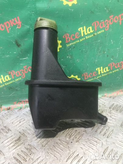 Бачок гидроусилителя руля Volkswagen Golf 3 хечбэк