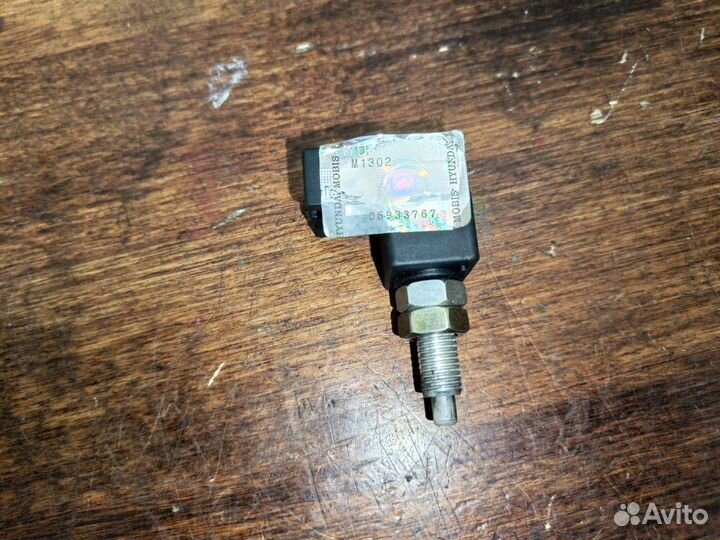 Датчик педали тормоза Hyundai Elantra 3 XD (ящик 1