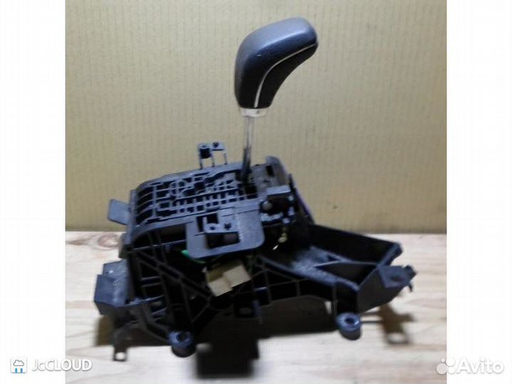 Рычаг переключения кпп на toyota allion ZRT261 3ZR