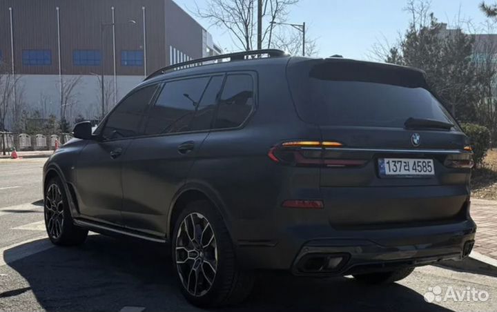 BMW X7 3.0 AT, 2024, 11 000 км