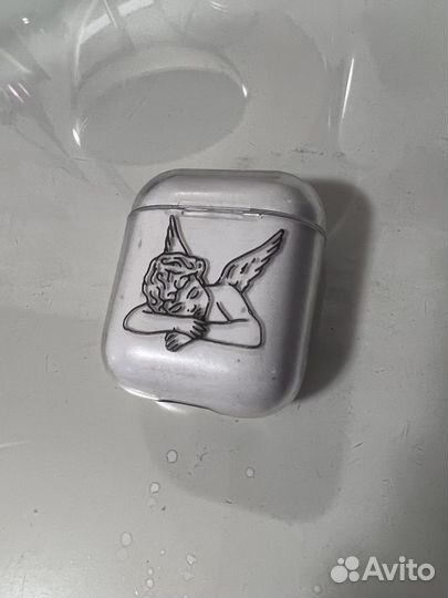 Чехол на airpods