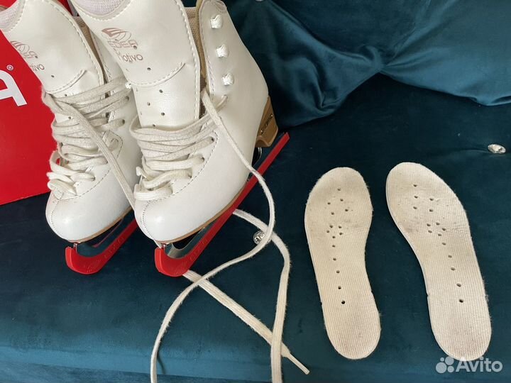 Фигурные коньки edea 195