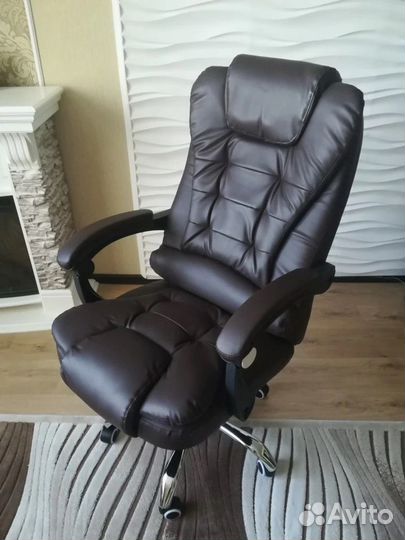 Компьютерное кресло с массажером