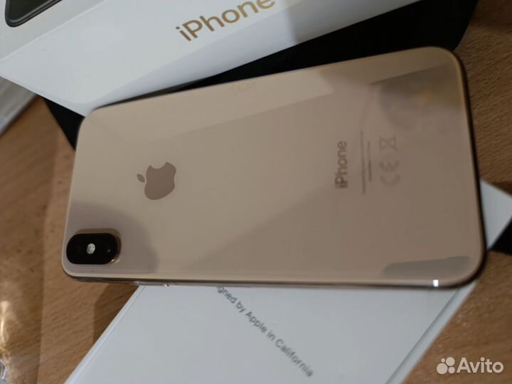 iPhone Xs, 64 ГБ