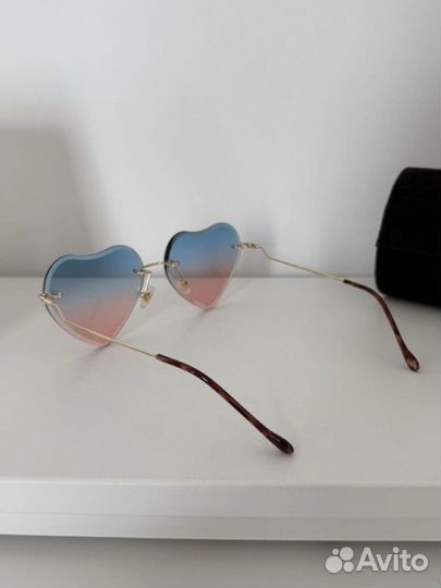 Солнцезащитные очки